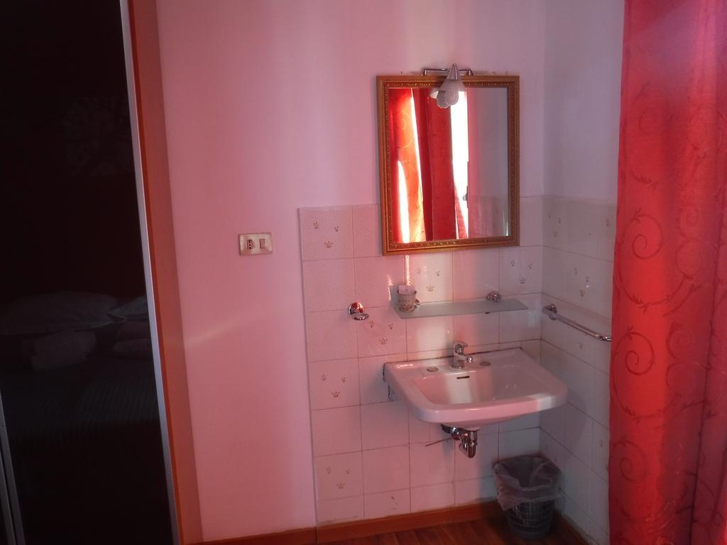 Ares Rooms Roma Phòng bức ảnh